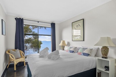 Hamptons on the Bay - Cabin with Balcony