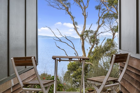 Property grounds. Hamptons on the Bay - Cabin with Balcony