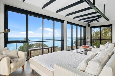 Hamptons on the Bay - Luxe Residence