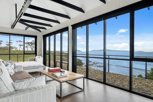 Hamptons on the Bay - Luxe Residence