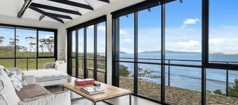 Hamptons on the Bay - Luxe Residence