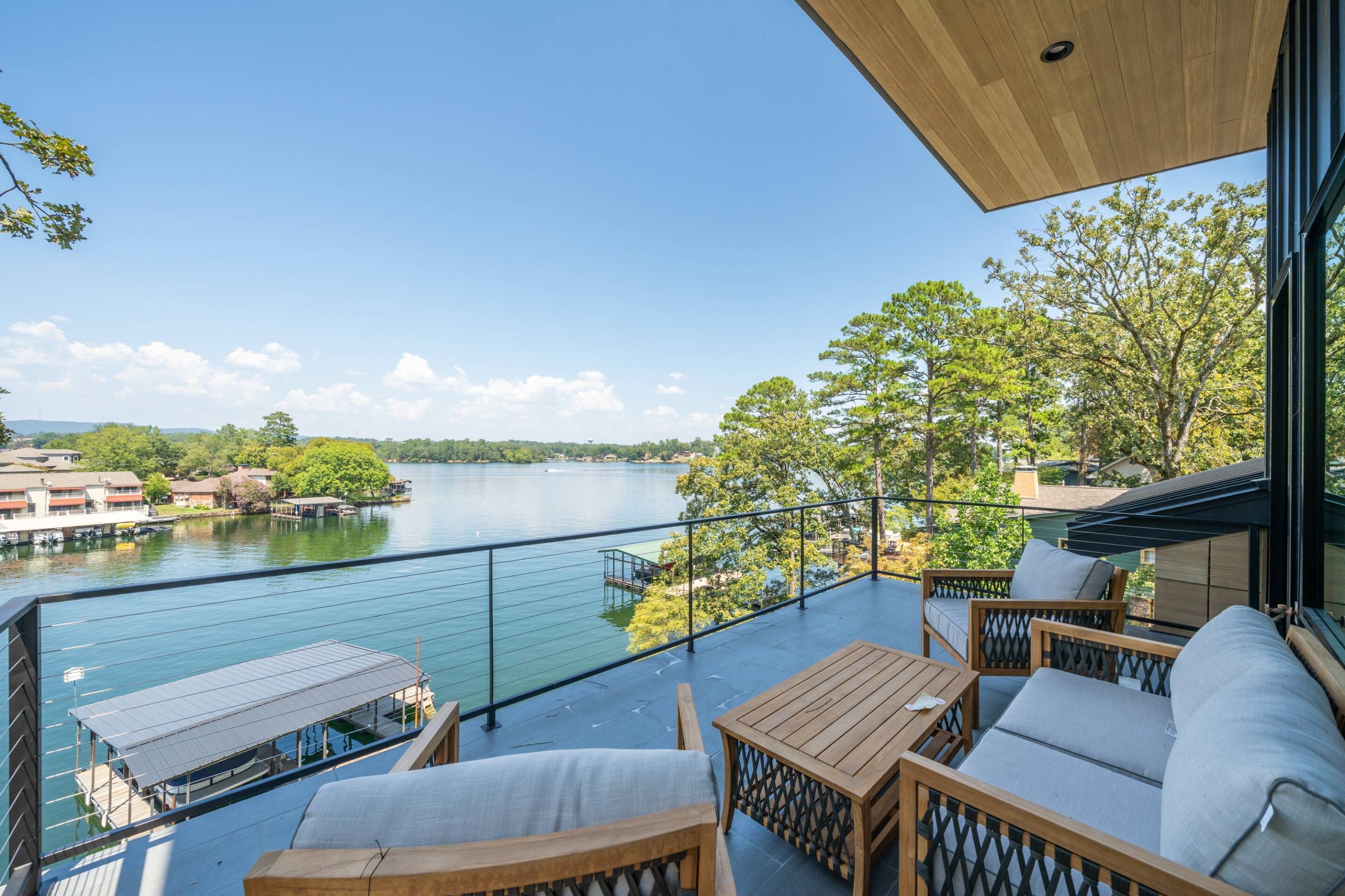 Contemporary Lakeside Retreat: Luxury Home on Lake Hamilton | Boating, Fishing, Swimming, Kayaking