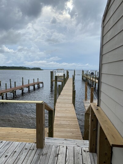 Panama City / Panama City Beach Water Paradise!
Rent/bring a boat for the dock!