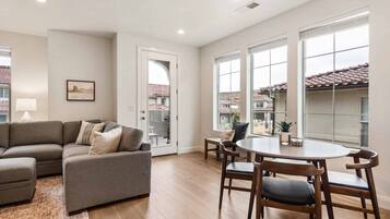 Townhome, 4 Bedrooms | Living area