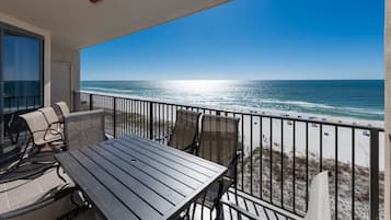Condo, 3 Bedrooms | Outdoor dining