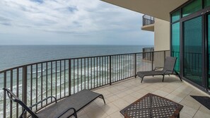 Condo, 3 Bedrooms | Property grounds