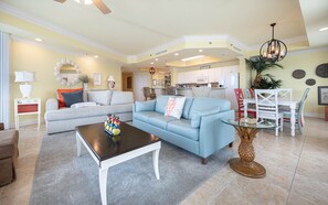 콘도, 침실 3개 | 거실 공간 | DVD 플레이어