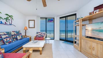 Condo, 3 quartos | Área de estar | DVD player