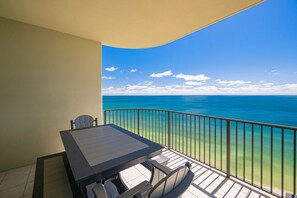 คอนโด, 3 ห้องนอน | รับประทานอาหารกลางแจ้ง