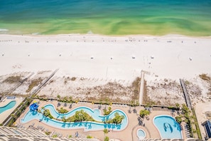 Condo, 3 quartos | Praia | Na praia 