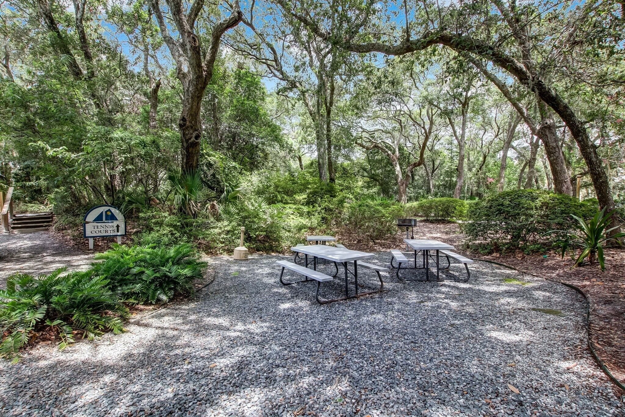 Condo, 2 Bedrooms | Outdoor dining