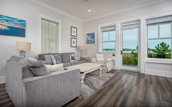 House, 3 Bedrooms | Living area