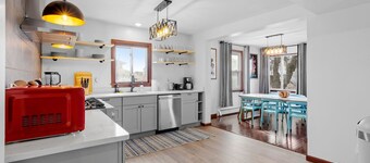 Renovated 5BR/2BA Atlantic City Retreat Home