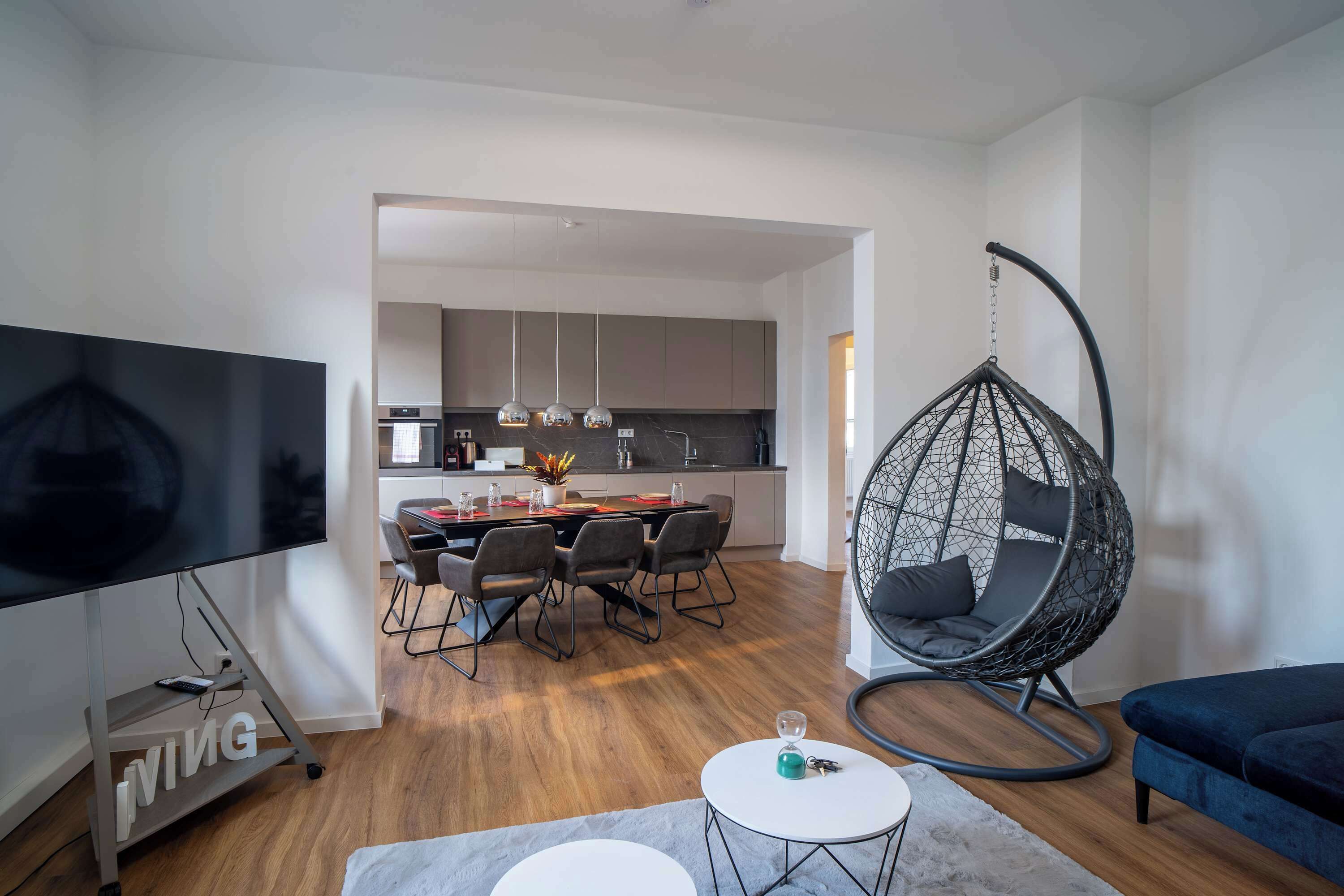 テレビ、書斎 / ワークスペース