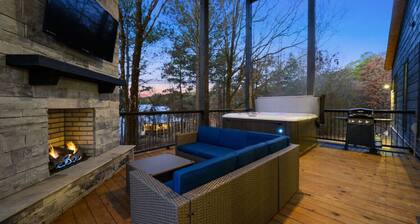 These Are the Days you’ve been waiting for! Unwind in our cozy modern-luxe cabin