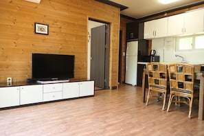 Basic Room, 1 Bedroom (daisy)