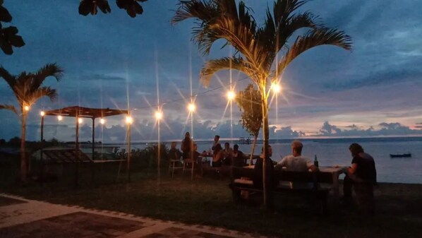 Vista frontal de la propiedad