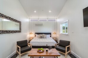 5 dormitoris, escriptori, planxa i posts de planxar i wifi gratuïta 