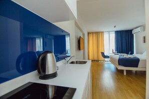 1 dormitorio, tabla de planchar con plancha, wifi gratis y ropa de cama