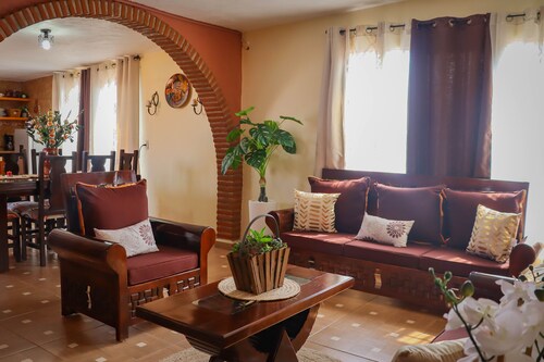 COZY-CHARMING-WELL LOCATED