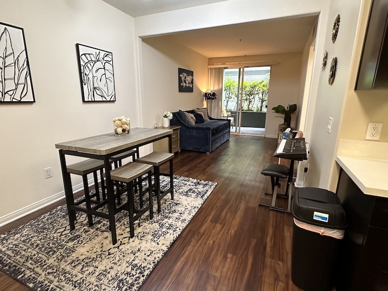 Lush 1 Bd Koreatown W/ Free Parking & In-unit Laundry - La Mirada, CA