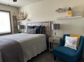 3 bedrooms, desk, iron/ironing board, travel cot