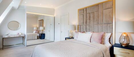 3 bedrooms, iron/ironing board, Internet, bed sheets