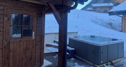 Luxurious new villa with sauna and jacuzzi