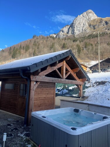 Luxurious new villa with sauna and jacuzzi