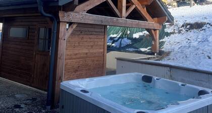 Luxurious new villa with sauna and jacuzzi