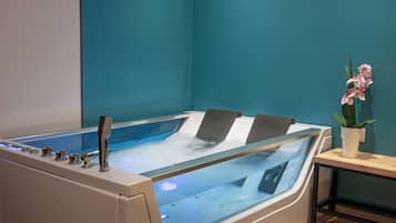 室內 Spa 池