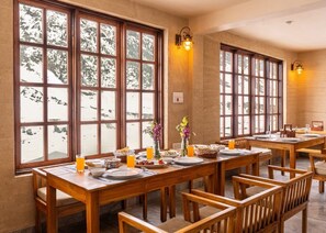 Restaurant - Moustache Koksar Luxuria (Lahul)