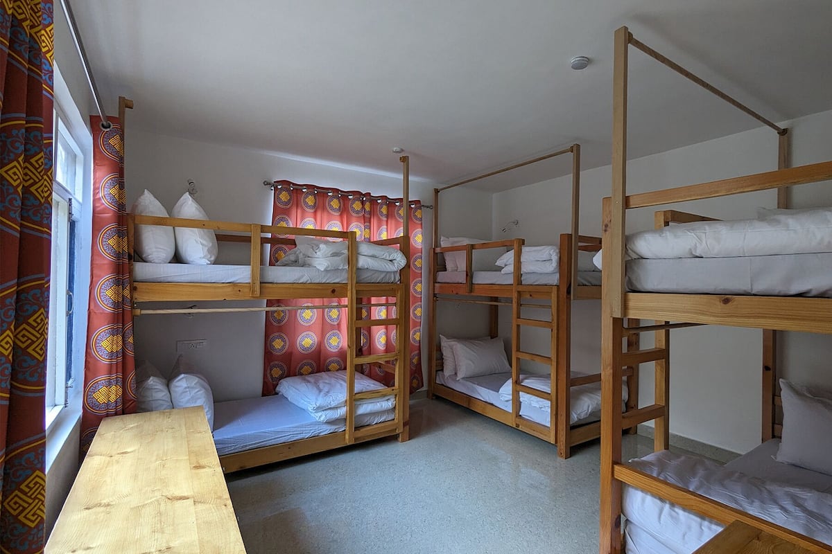 6 Bed Mixed Dorm | 1 bedroom, iron/ironing board