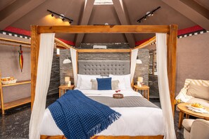 Casa de campo superior, vistas a la montaña | Tabla de planchar con plancha y ropa de cama