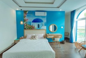 Dobbeltrom – basic | Safe på rommet, blendingsgardiner og wi-fi (inkludert)