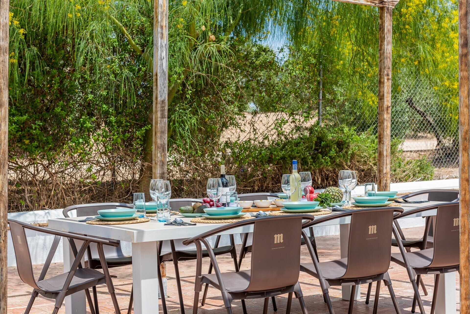 屋外ダイニングエリア