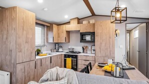 Fridge, oven, stovetop, toaster