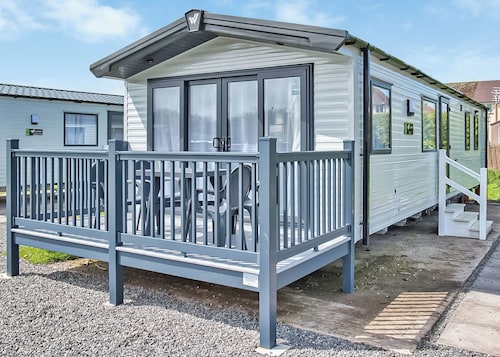 Gold 2 Caravan Caravan (Slps 6)