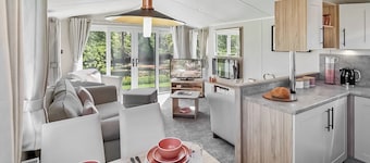 Gold 2 Caravan Caravan (Slps 6)