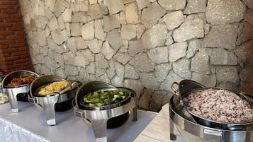 Colazione self-service a pagamento, servita tutte le mattine