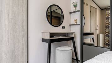 2 bedrooms, Internet