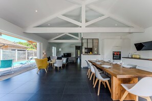 Dining - Villa Sirelis with Pool and Spa (Gujan-Mestras)