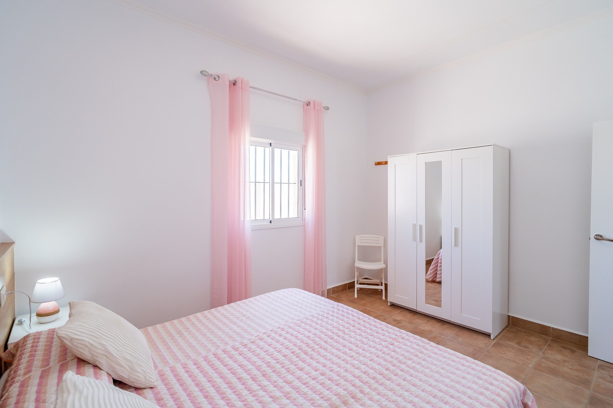 4 bedrooms, free WiFi, bed sheets