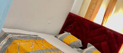 1 bedroom, WiFi, bed sheets