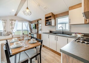 Fridge, oven, stovetop, toaster - The Headland (Pet Friendly) (Hornsea)