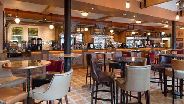 Bar (on property) - The Bull And Stirrup Hotel (Chester)