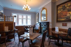 Dining - The Bull And Stirrup Hotel (Chester)