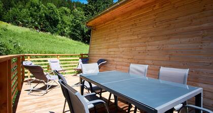 Ferienwohnung 'Le Lys Martagon' mit Bergblick, privater Terrasse und Wi-Fi