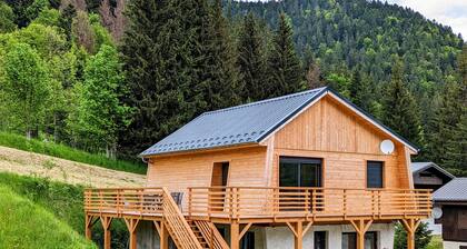 Ferienwohnung 'Le Lys Martagon' mit Bergblick, privater Terrasse und Wi-Fi