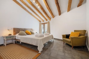 2 Schlafzimmer, BĂŒgeleisen/BĂŒgelbrett, kostenloses WLAN, BettwĂ€sche